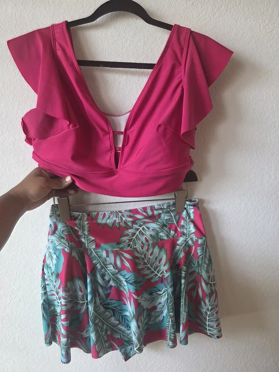 SHEIN Hot Pink Flutter Sleeve Bikini Top with Tropical Bottom Skirt Set - Picture 5 of 8